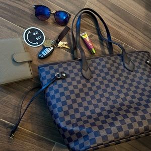 Daisy Rose Checkered Tote